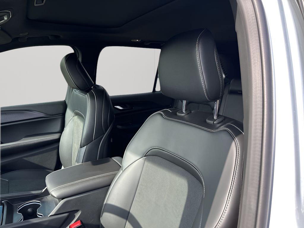 New Car 2025 Jeep Grand Cherokee  For Sale Under $40,000 In Austin, Texas