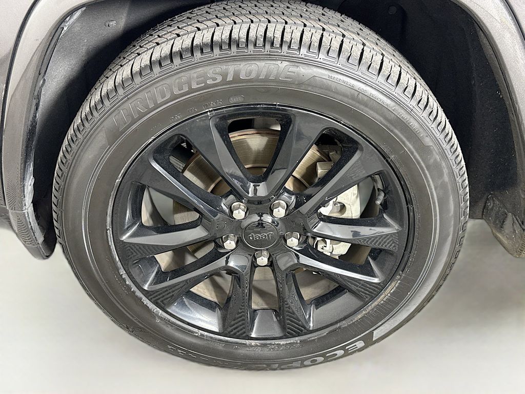 Thumbnail: 2021 Jeep Grand Cherokee - 30