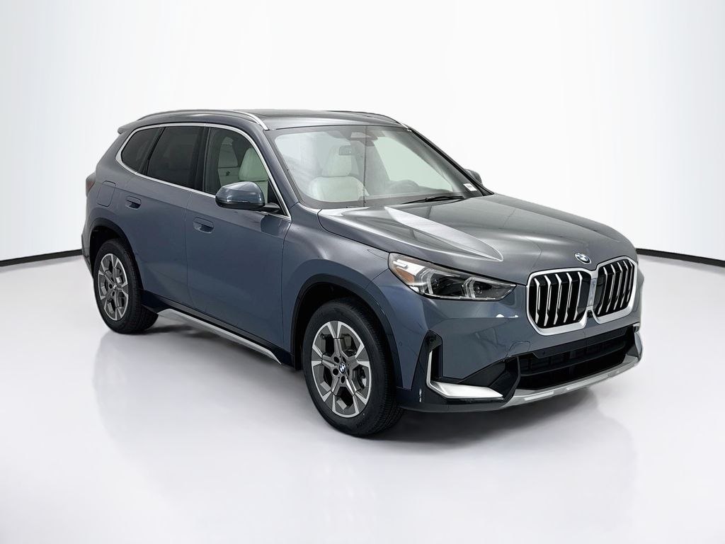 Thumbnail: 2027 BMW X1 - 3