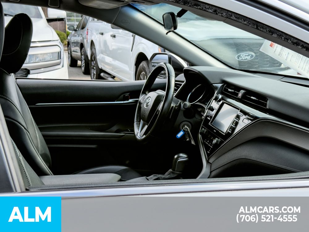 Used 2020 White Toyota SE image 18