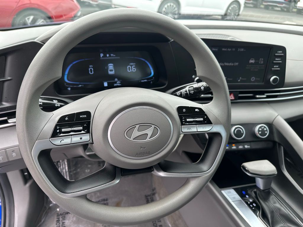 Used 2024 Blue Hyundai SE image 16