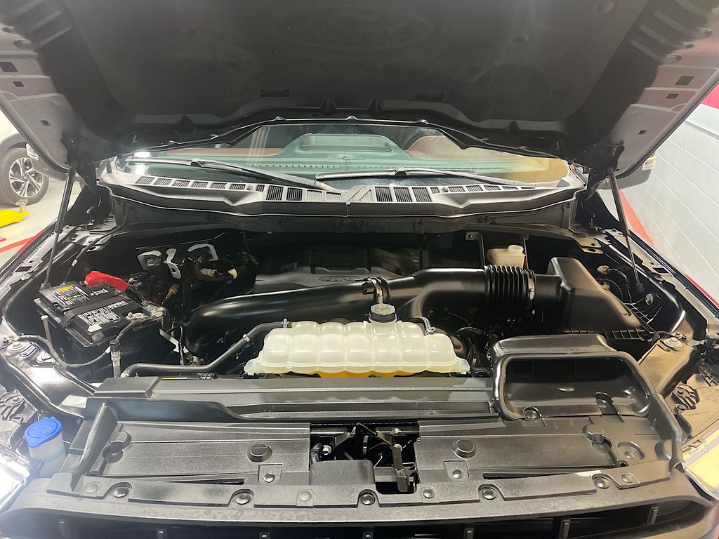Used 2023 Black Ford Lariat image 31