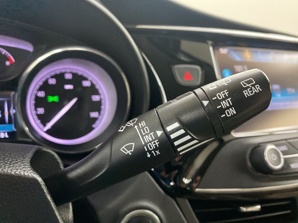 2020 Buick Envision Essence photo