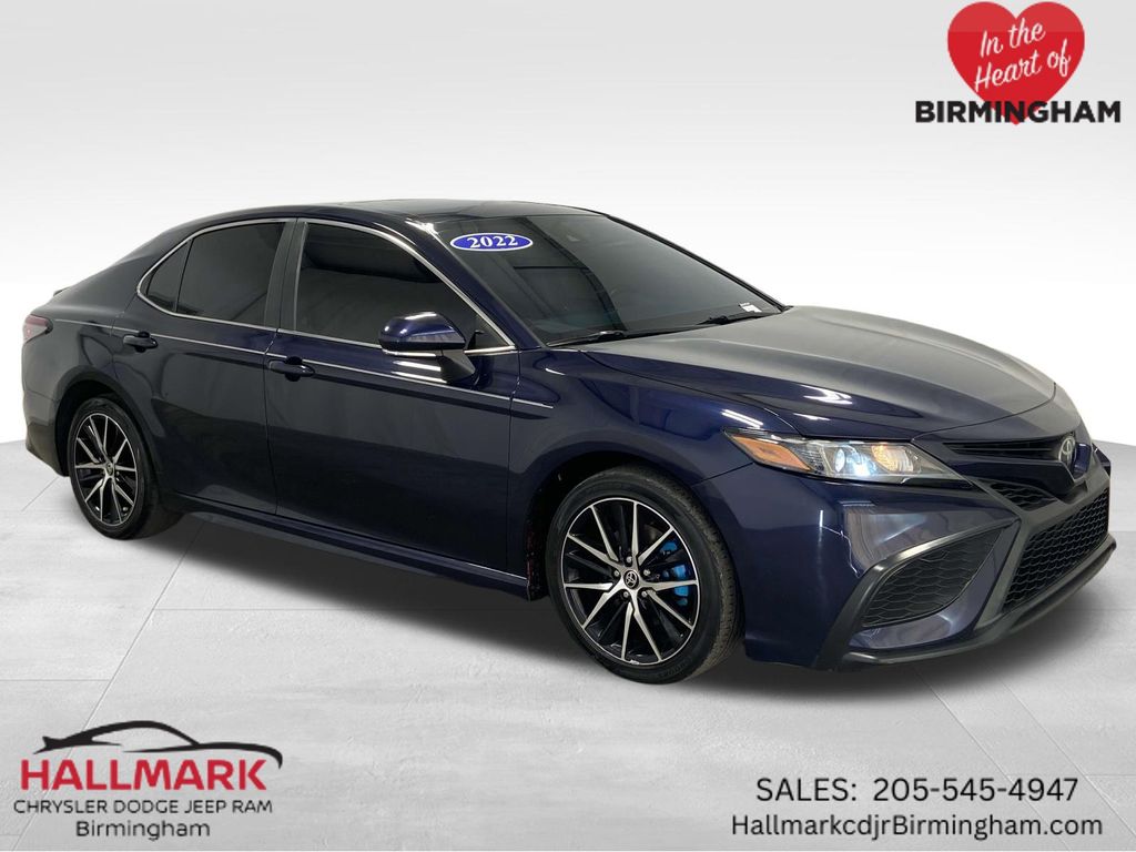 2022 Toyota Camry SE