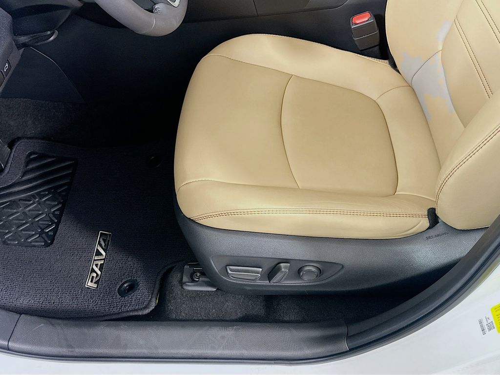 Thumbnail: 2023 Toyota RAV4 - 19