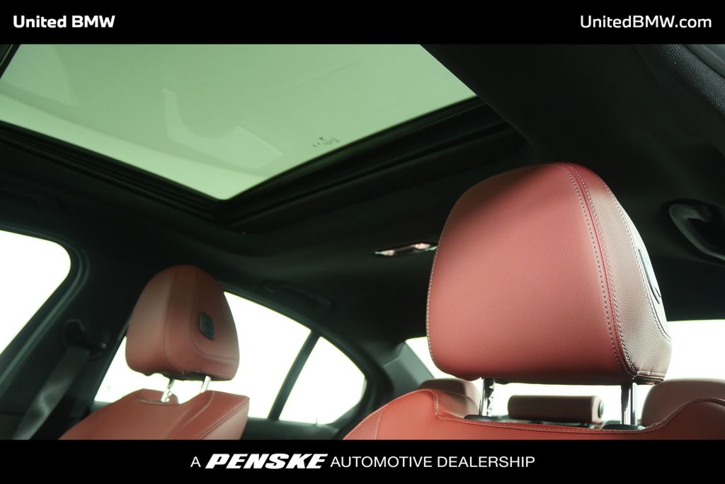 Thumbnail: 2026 BMW 3 Series - 12