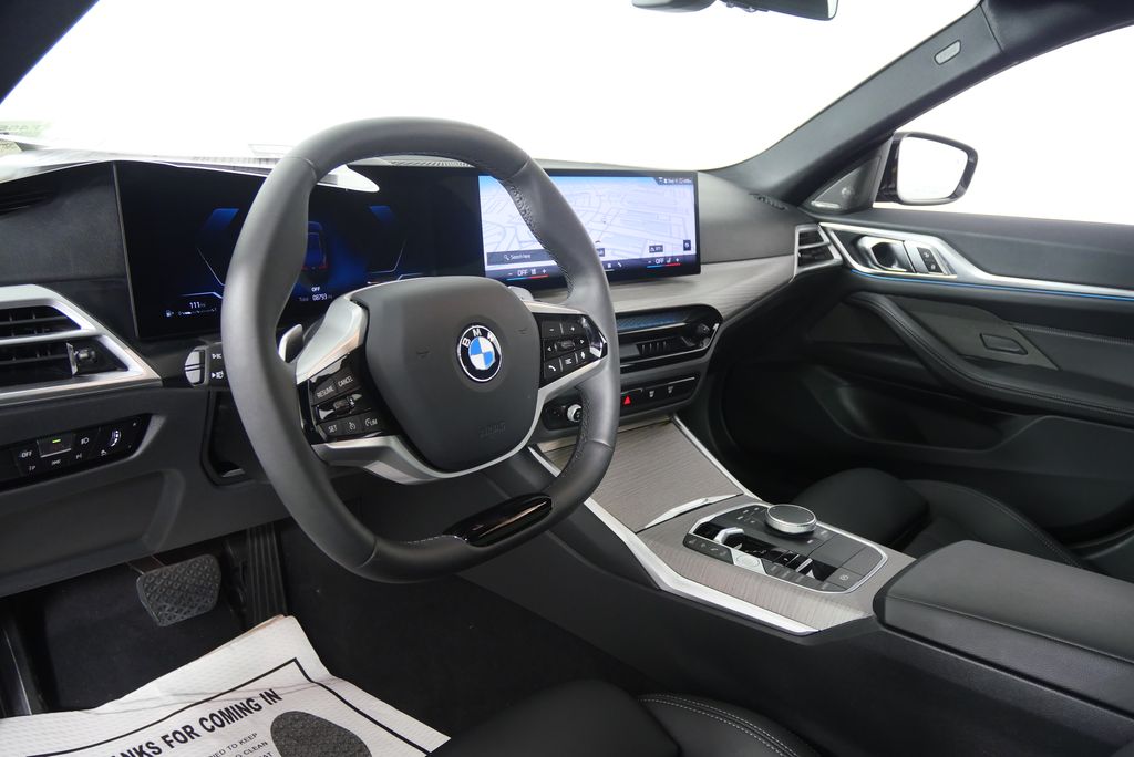 Thumbnail: 2025 BMW 4 Series - 13