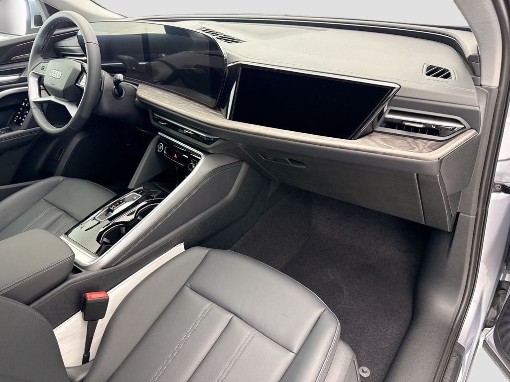 Thumbnail: 2026 Audi Q5 - 16