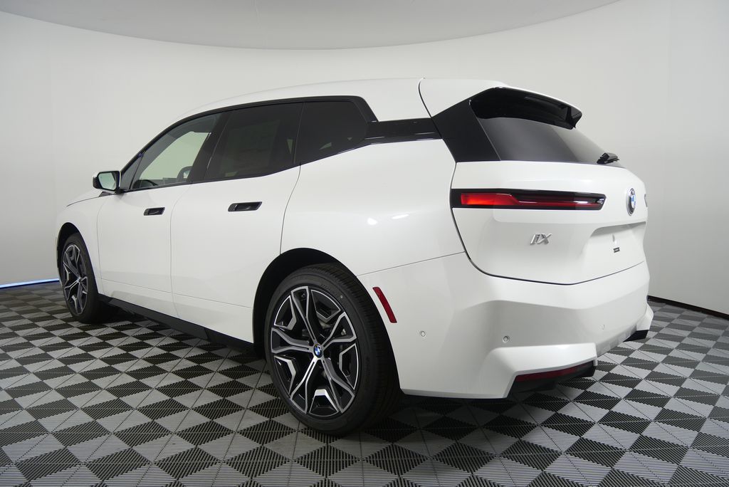 Thumbnail: 2026 BMW iX - 5