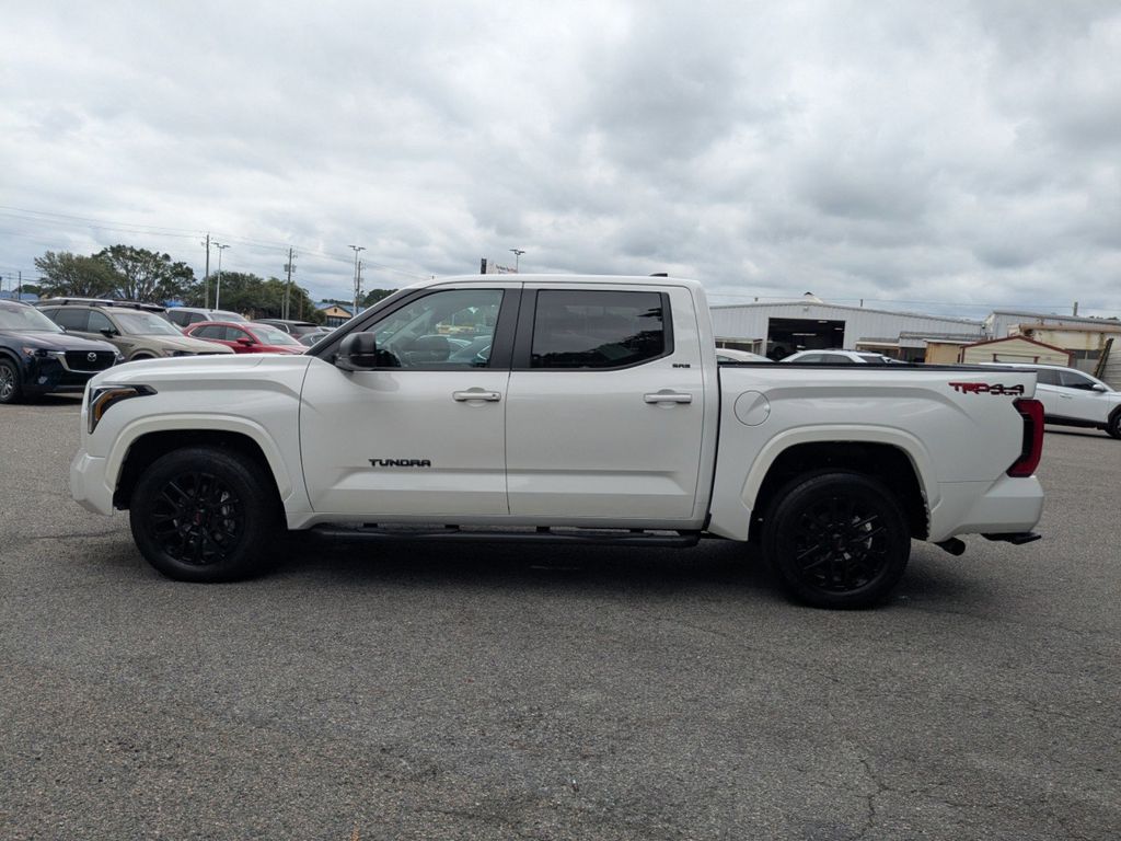 2024 Toyota Tundra SR5