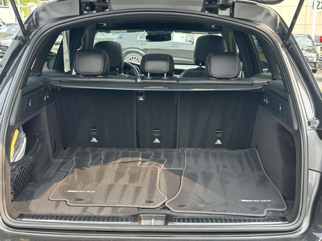 2022 Mercedes-Benz GLC 300 13