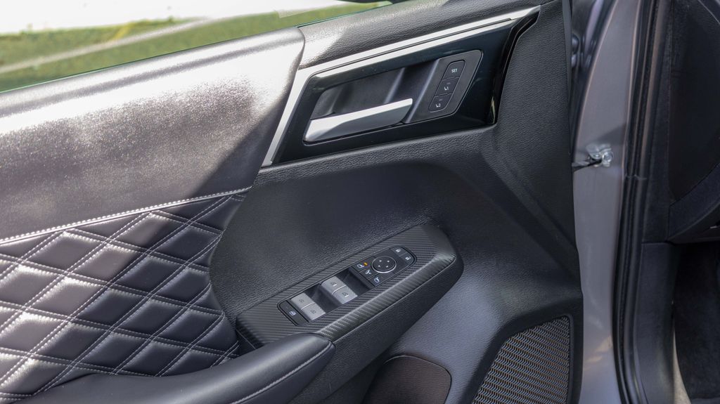 Used 2024 Mitsubishi Outlander SEL 4D Sport Utility