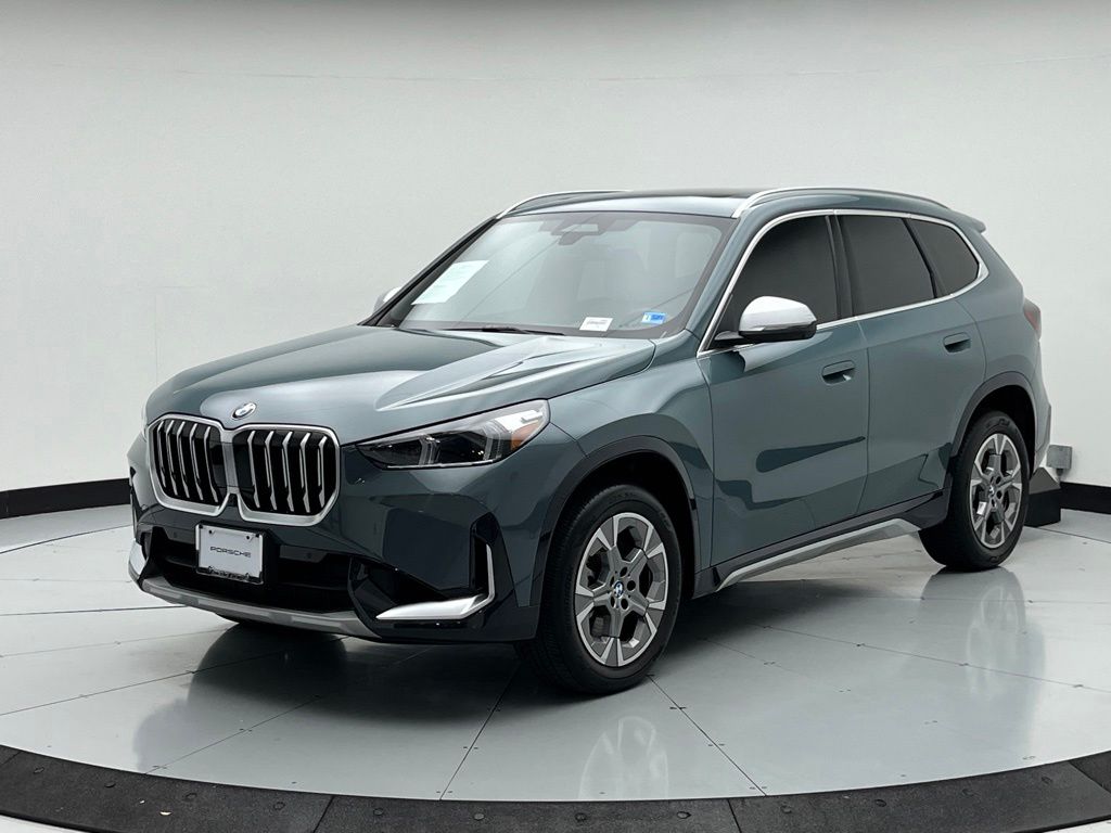 Thumbnail: 2023 BMW X1 - 1