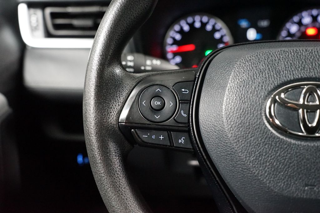 Thumbnail: 2021 Toyota RAV4 - 14