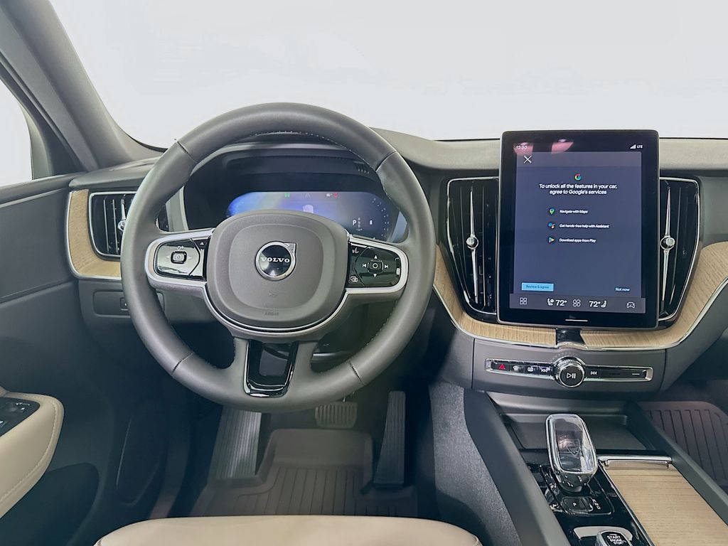 2026 Volvo XC60 Plus - Photo 19