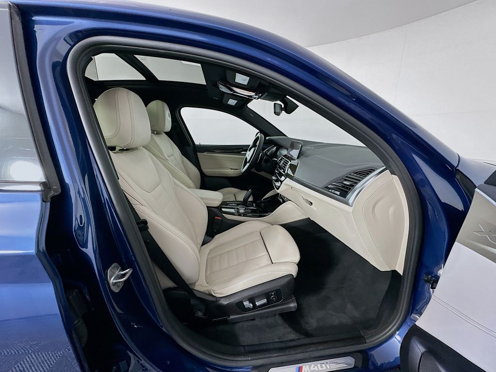 Thumbnail: 2020 BMW X4 - 29