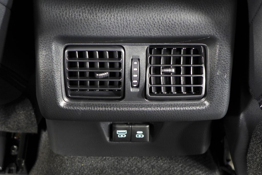 Thumbnail: 2025 Toyota Camry - 23