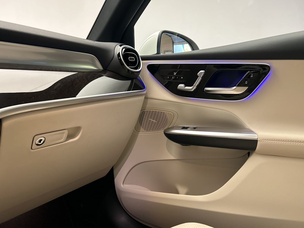 Thumbnail: 2026 Mercedes-Benz GLC - 20