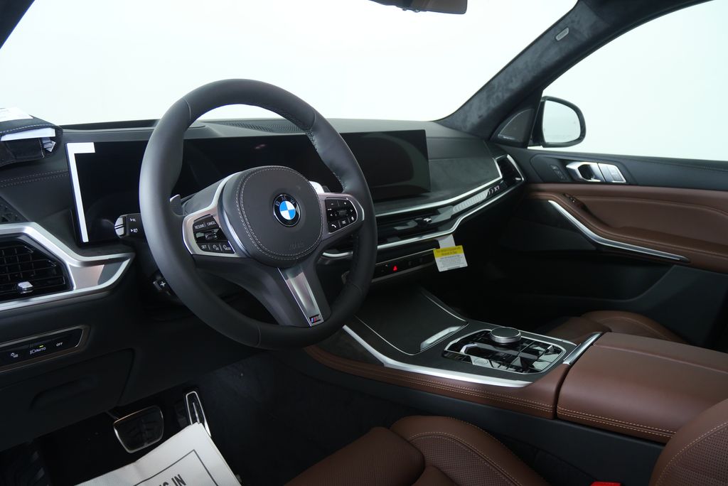 Thumbnail: 2027 BMW X7 - 12