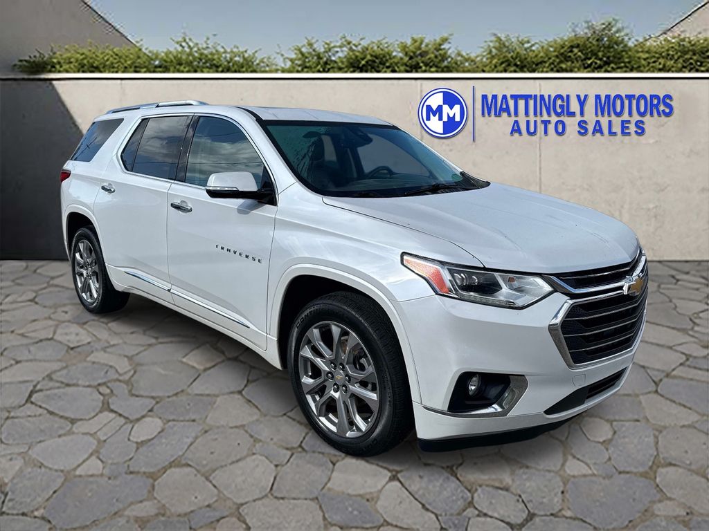 White (Iridescent Pearl Tricoat) 2019 Chevrolet Traverse Premier FWD SUV / Crossover Front-Wheel Drive 9-Speed Automatic