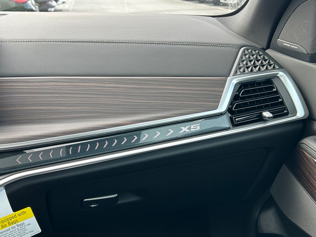 2026 BMW X5 xDrive50e 26