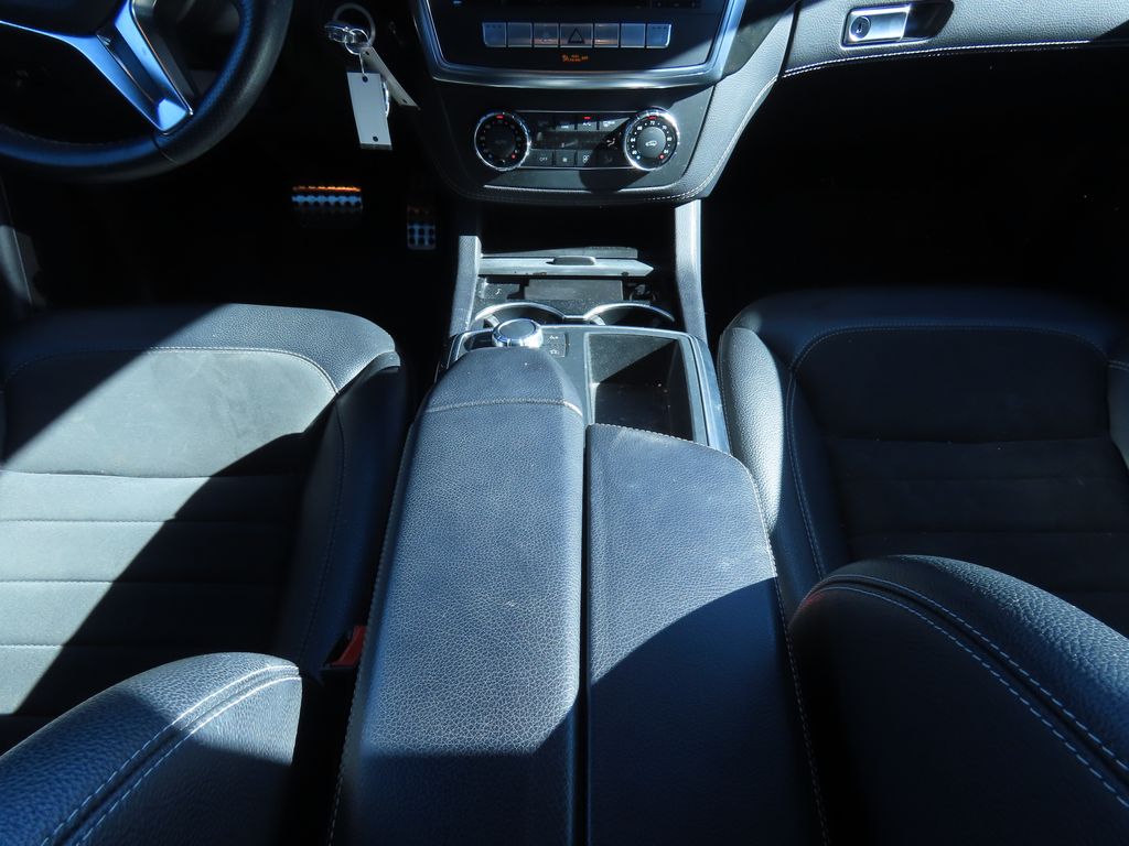 Thumbnail: 2013 Mercedes-Benz M-Class - 9