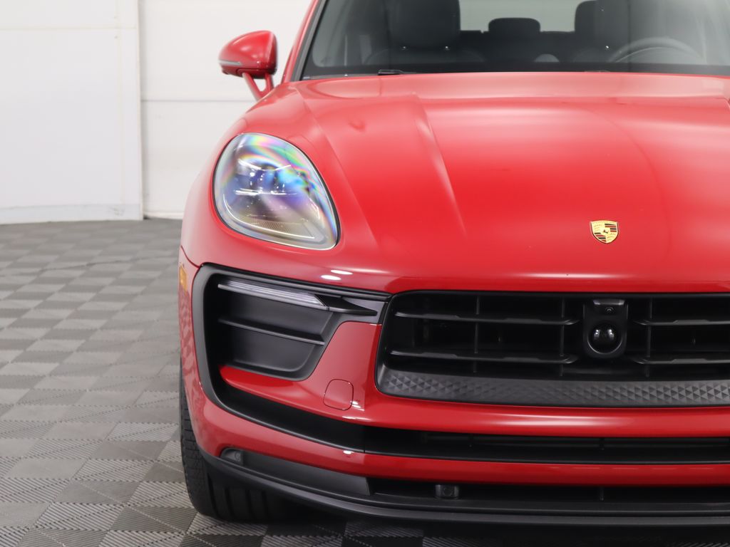 Thumbnail: 2025 Porsche Macan - 12