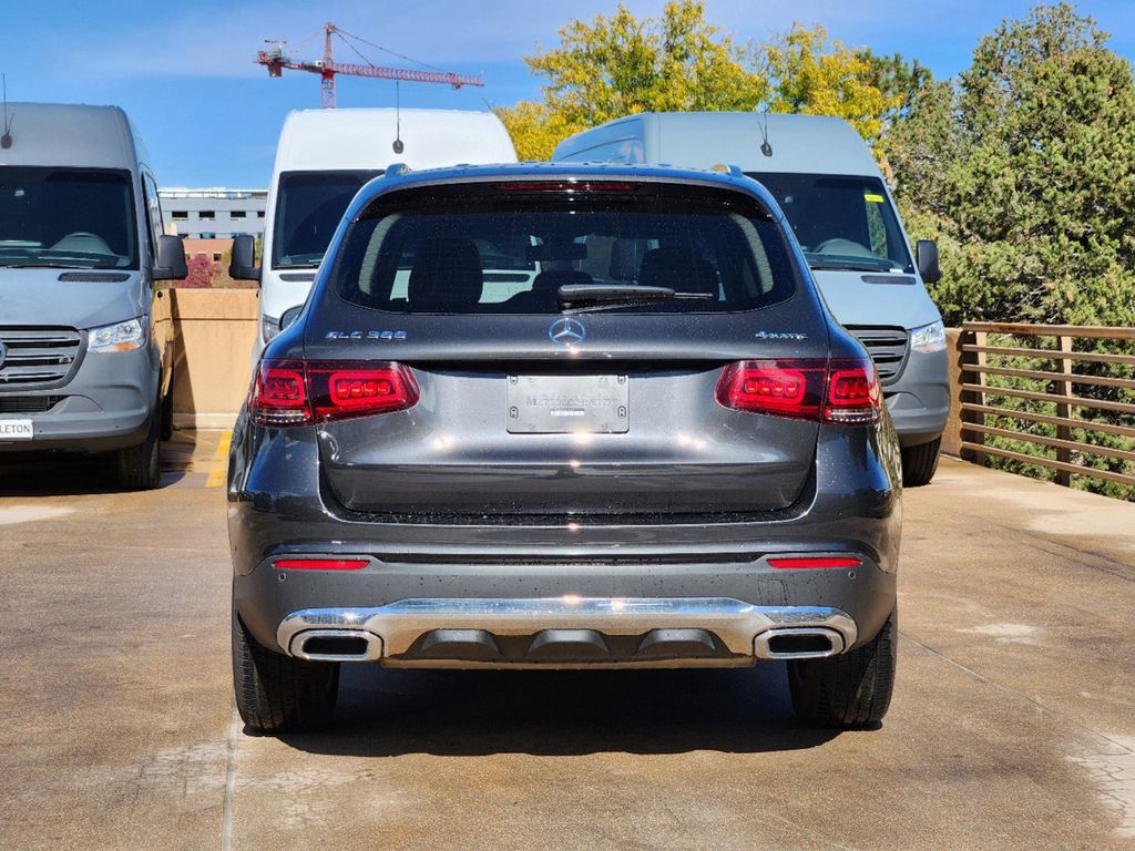 2021 Mercedes-Benz GLC GLC 300 6