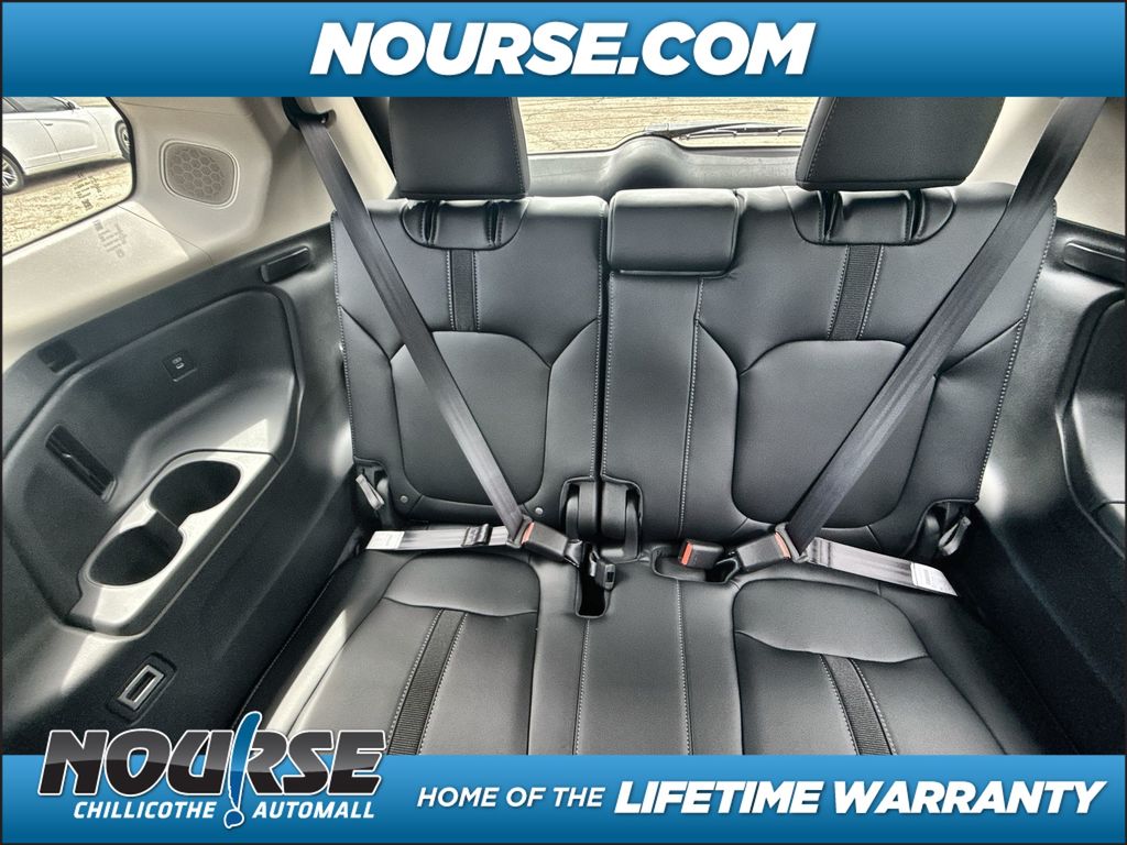 2025 Honda Pilot Touring photo