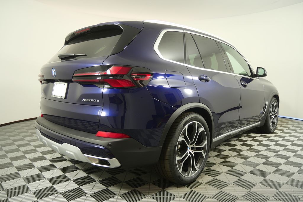 Thumbnail: 2026 BMW X5 - 3