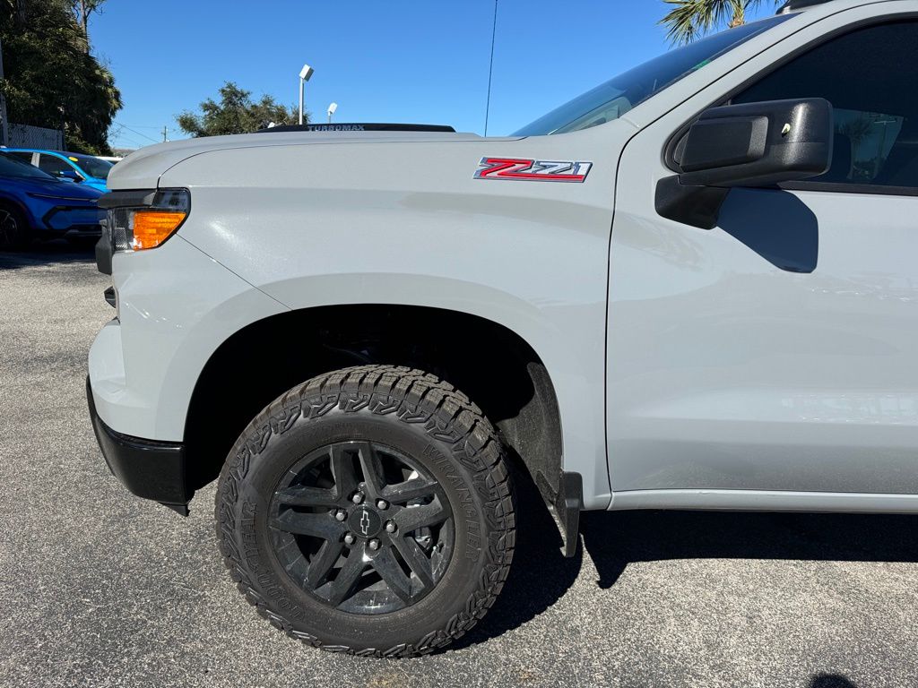 2025 Chevrolet Silverado 1500 Custom Trail Boss 10