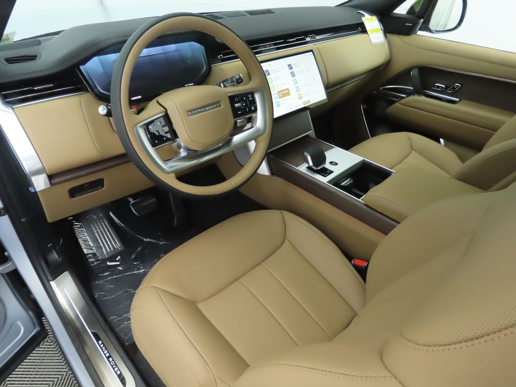 Thumbnail: 2025 Land Rover Range Rover - 10