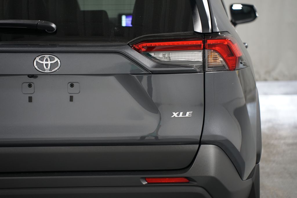 Thumbnail: 2025 Toyota RAV4 - 10