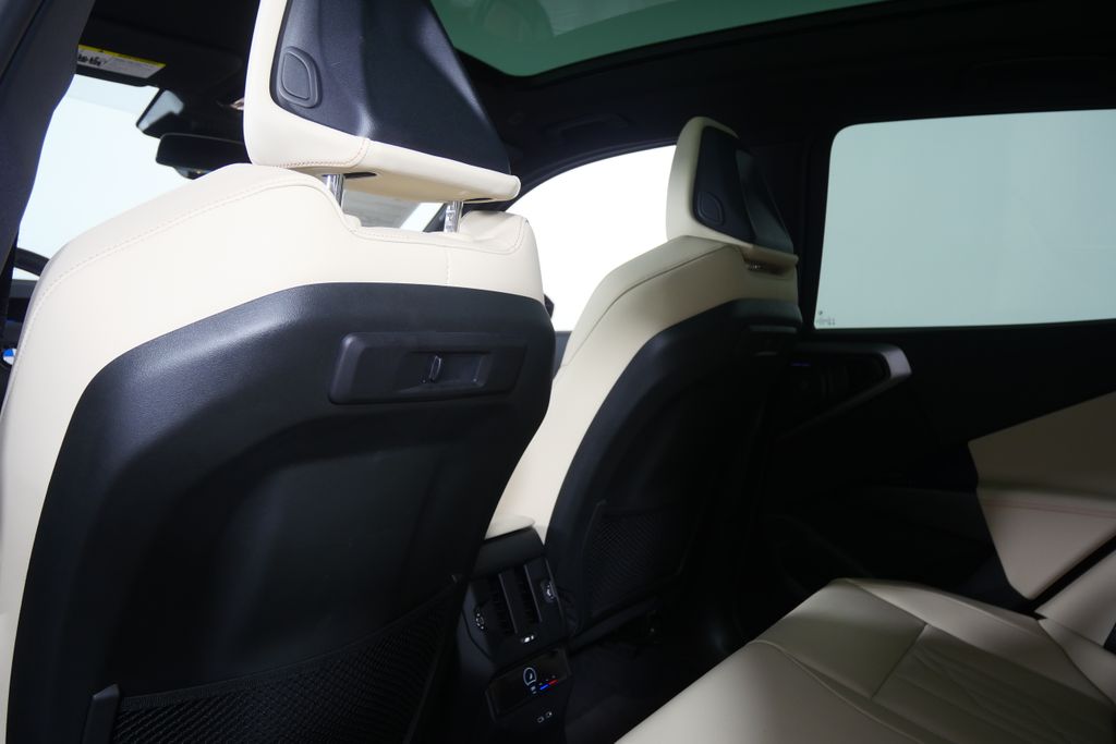 Thumbnail: 2025 BMW X3 - 16