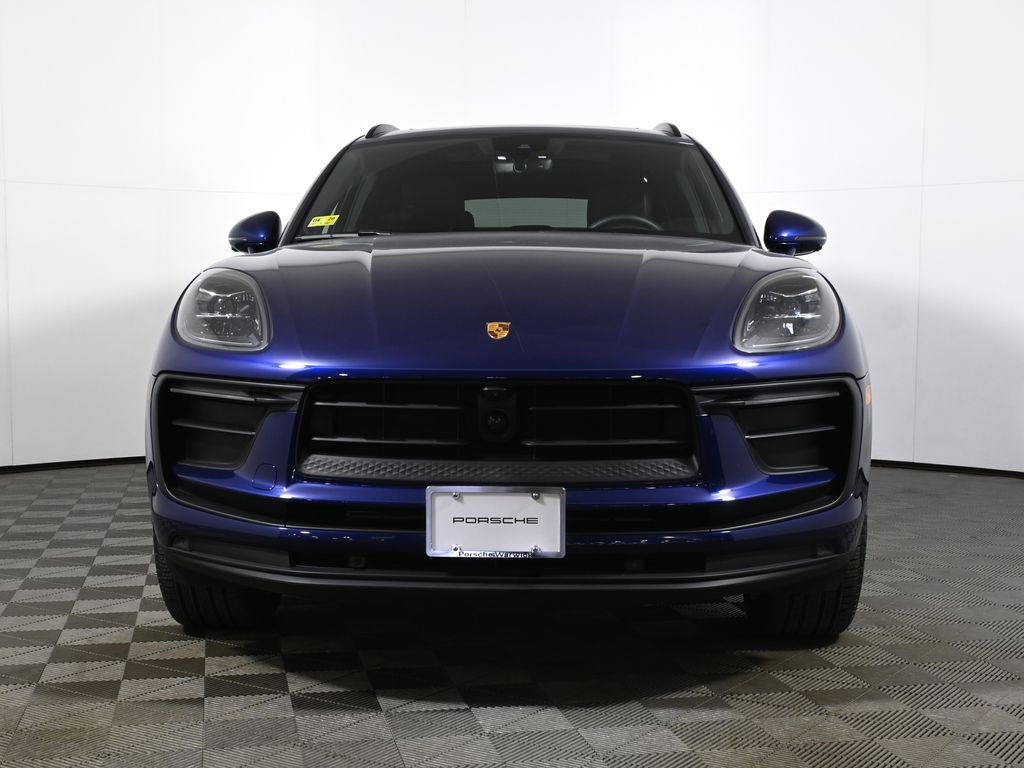 Thumbnail: 2025 Porsche Macan - 10