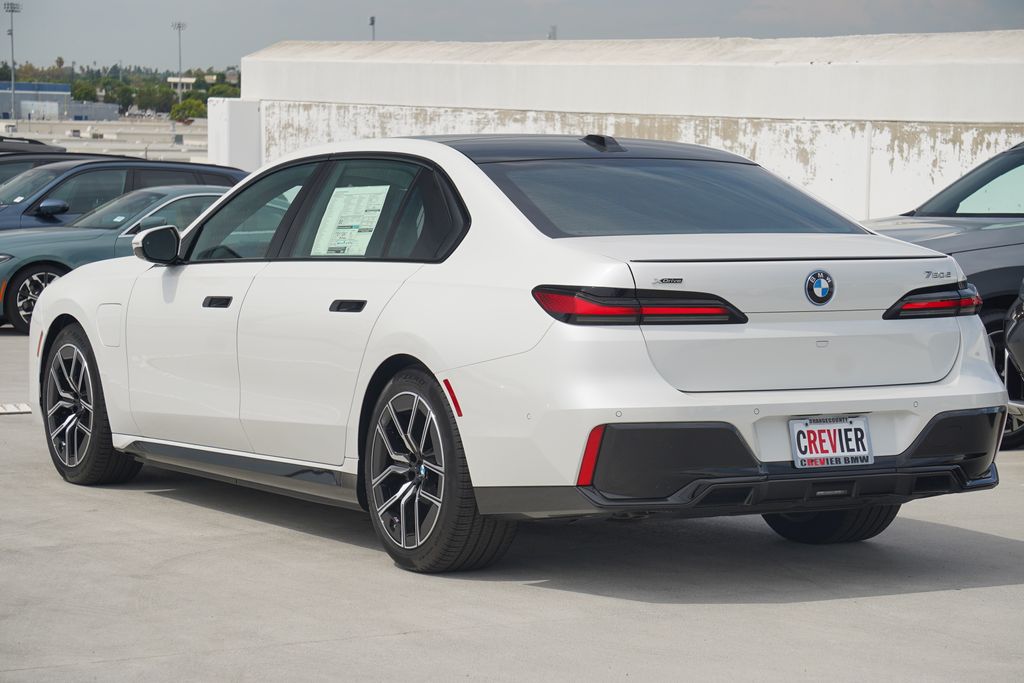 Thumbnail: 2026 BMW 7 Series - 8