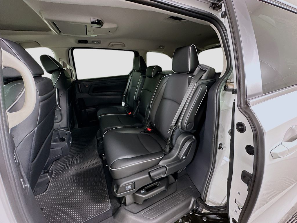 Thumbnail: 2026 Honda Odyssey - 16