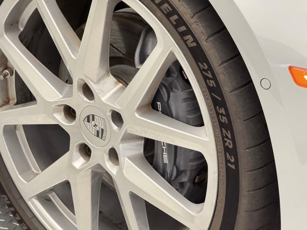 Thumbnail: 2025 Porsche Panamera - 4