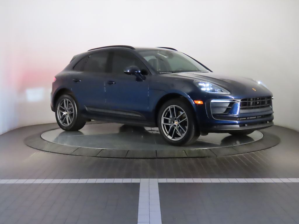 Thumbnail: 2022 Porsche Macan - 9