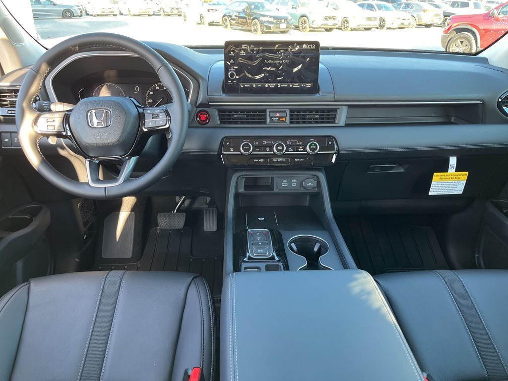 Thumbnail: 2025 Honda Pilot - 9