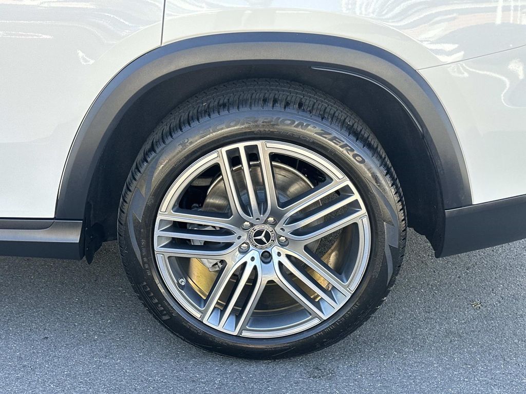 Thumbnail: 2024 Mercedes-Benz GLS - 15