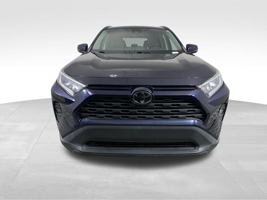 2019 Toyota RAV4 XLE 9