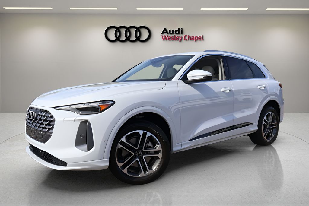 2025 Audi Q5 quattro Premium 40 TFSI