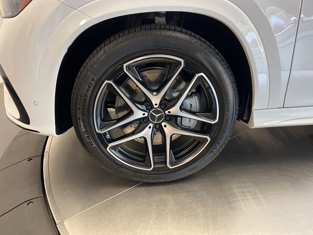 Thumbnail: 2026 Mercedes-Benz GLE - 10