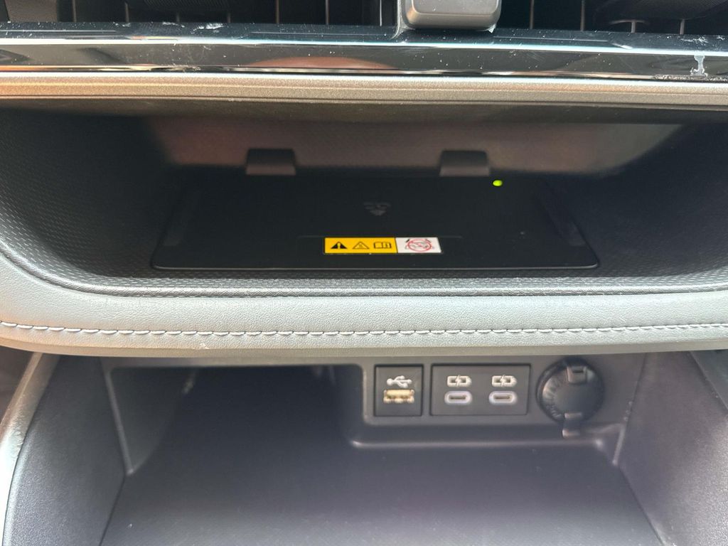 Thumbnail: 2024 Toyota Highlander - 11