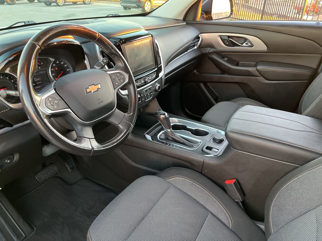 Thumbnail: 2020 Chevrolet Traverse - 19