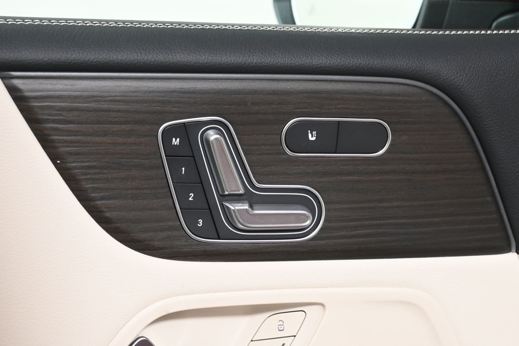 Thumbnail: 2026 Mercedes-Benz GLB - 25