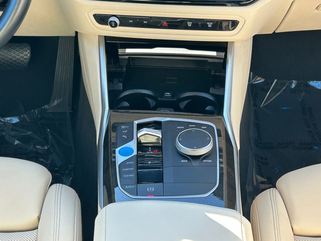 Thumbnail: 2023 BMW i4 - 27