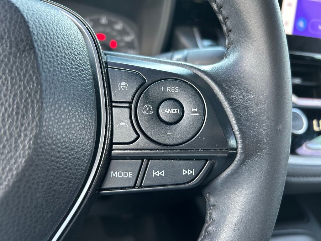 2023 Toyota Corolla SE 18