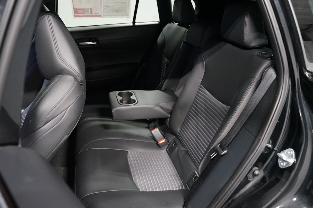 Thumbnail: 2025 Toyota Corolla Cross - 31